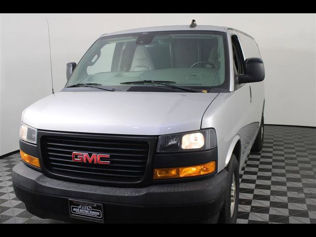 2020 GMC Savana Base