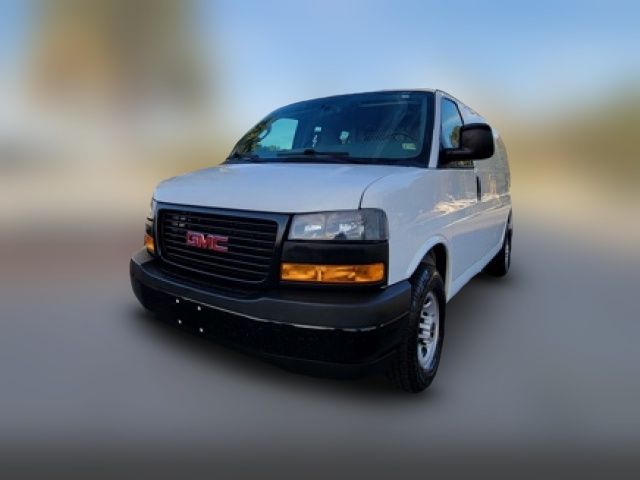 2020 GMC Savana Base