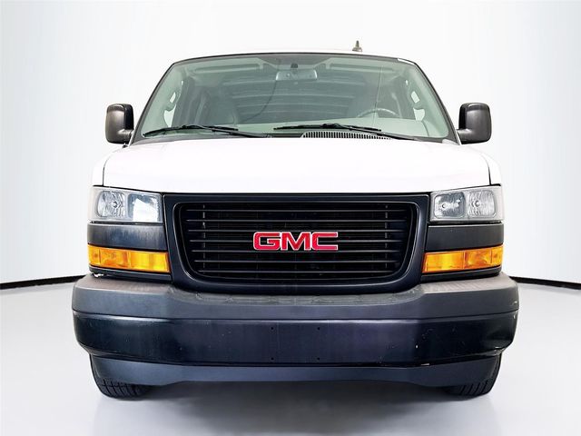 2020 GMC Savana Base