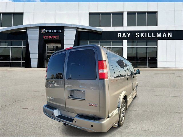 2020 GMC Savana Base