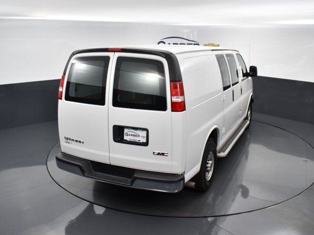 2020 GMC Savana Base