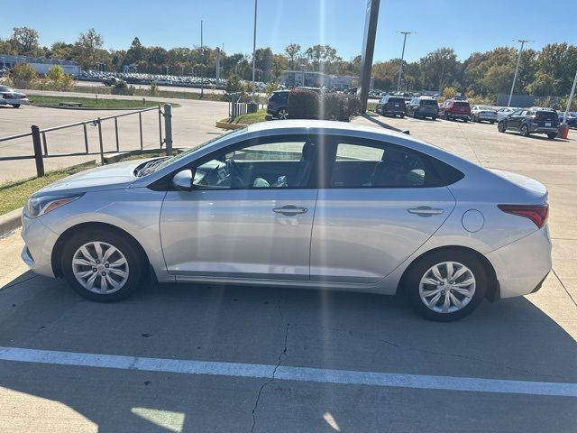 2020 Hyundai Accent SE