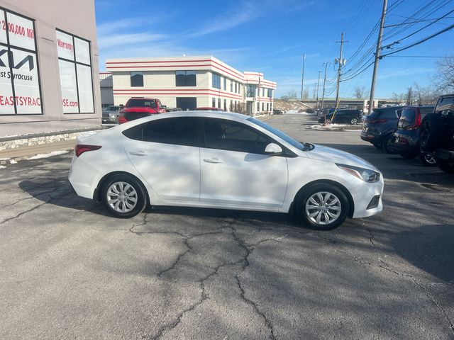 2020 Hyundai Accent SE