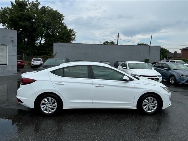 2020 Hyundai Elantra SE