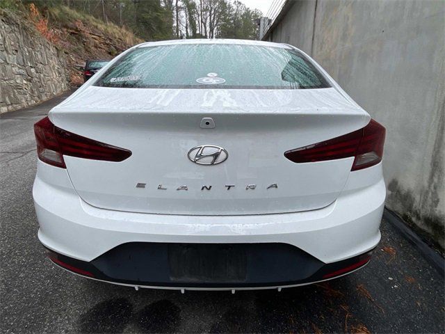 2020 Hyundai Elantra SE