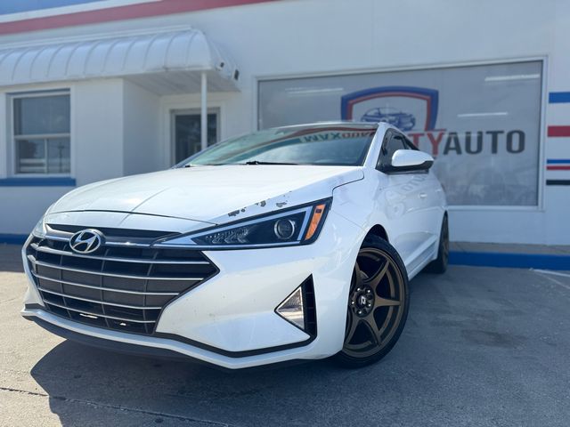 2020 Hyundai Elantra SE