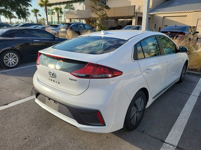 2020 Hyundai Ioniq Hybrid SE