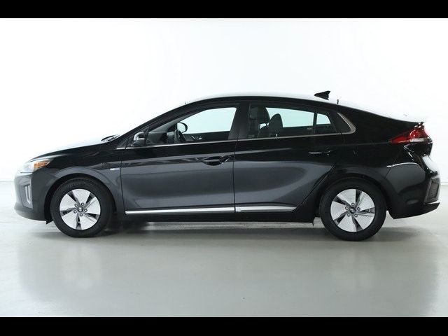 2020 Hyundai Ioniq Hybrid SE