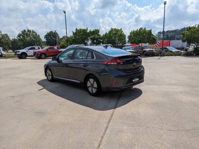 2020 Hyundai Ioniq Hybrid SE