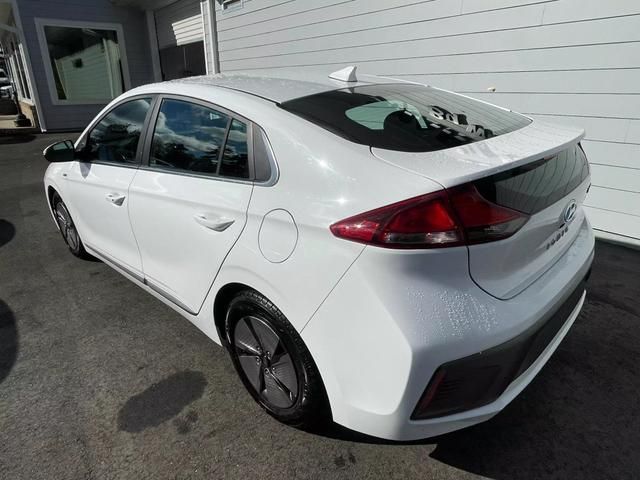 2020 Hyundai Ioniq Hybrid SE