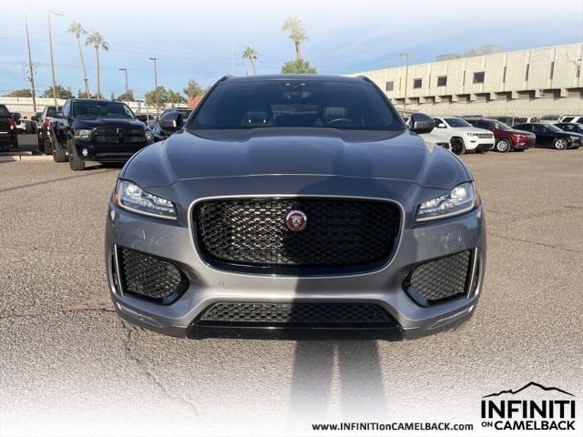 2020 Jaguar F-Pace 25t Checkered Flag