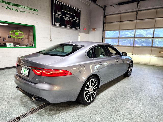 2020 Jaguar XF 30t Prestige
