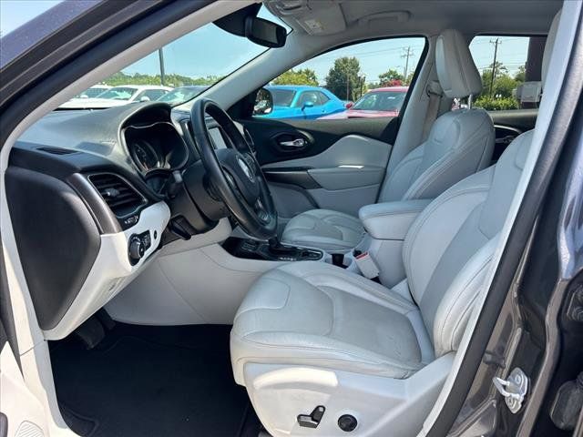 2020 Jeep Cherokee LUX