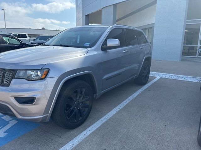 2020 Jeep Grand Cherokee Altitude