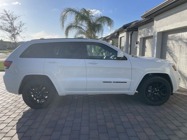 2020 Jeep Grand Cherokee Altitude