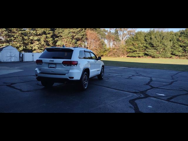 2020 Jeep Grand Cherokee Laredo E