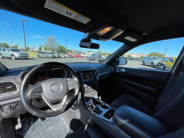 2020 Jeep Grand Cherokee Laredo E