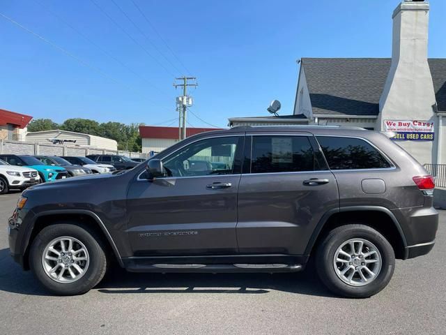 2020 Jeep Grand Cherokee Laredo E