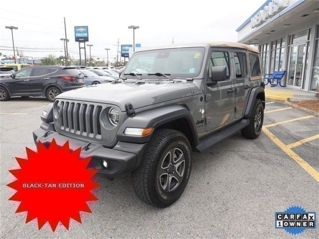 2020 Jeep Wrangler Unlimited Black and Tan