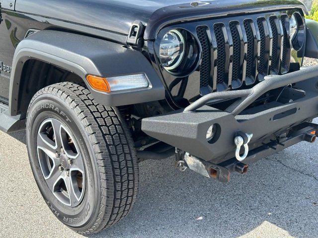 2020 Jeep Wrangler Black and Tan