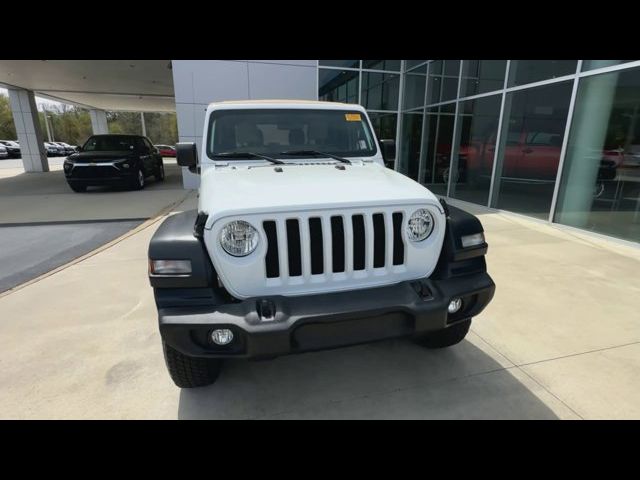 2020 Jeep Wrangler Black and Tan