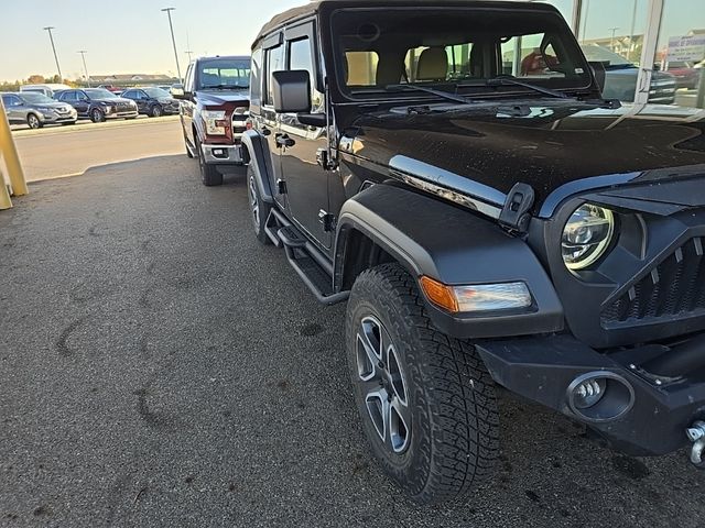 2020 Jeep Wrangler Unlimited Black and Tan