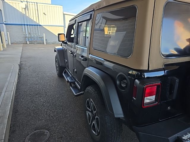 2020 Jeep Wrangler Unlimited Black and Tan