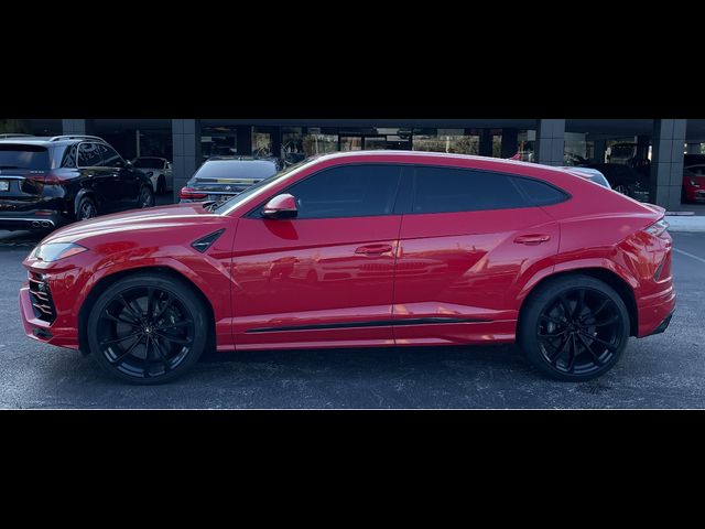 2020 Lamborghini Urus Base