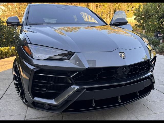 2020 Lamborghini Urus Base