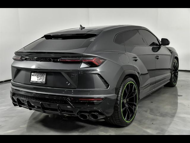 2020 Lamborghini Urus Base