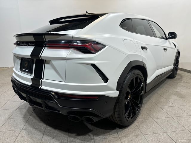 2020 Lamborghini Urus Base