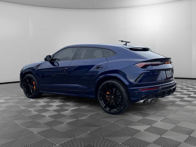 2020 Lamborghini Urus Base