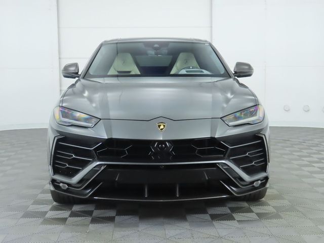 2020 Lamborghini Urus Base