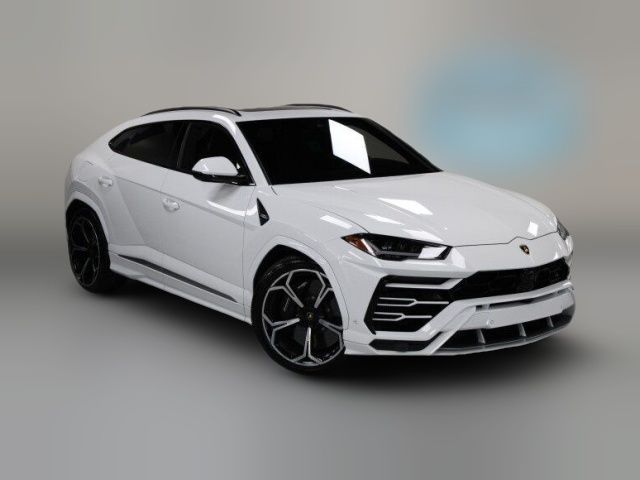 2020 Lamborghini Urus Base