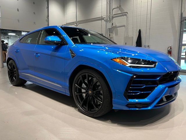 2020 Lamborghini Urus Base