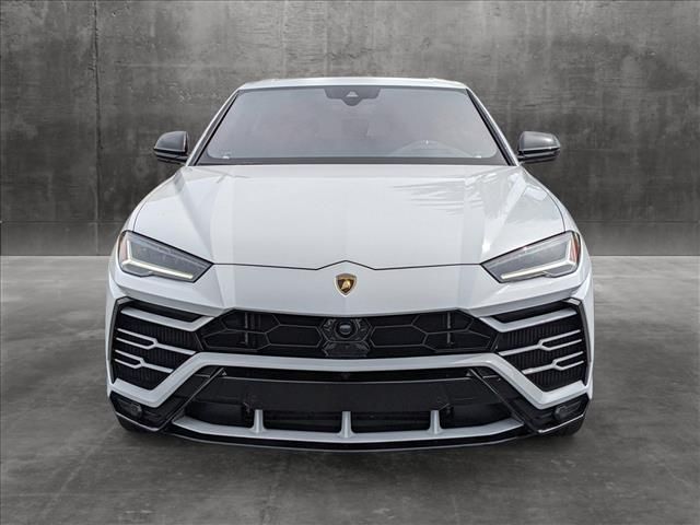 2020 Lamborghini Urus Base