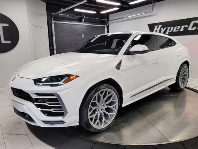 2020 Lamborghini Urus Base