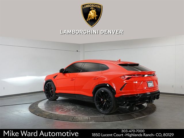 2020 Lamborghini Urus Base