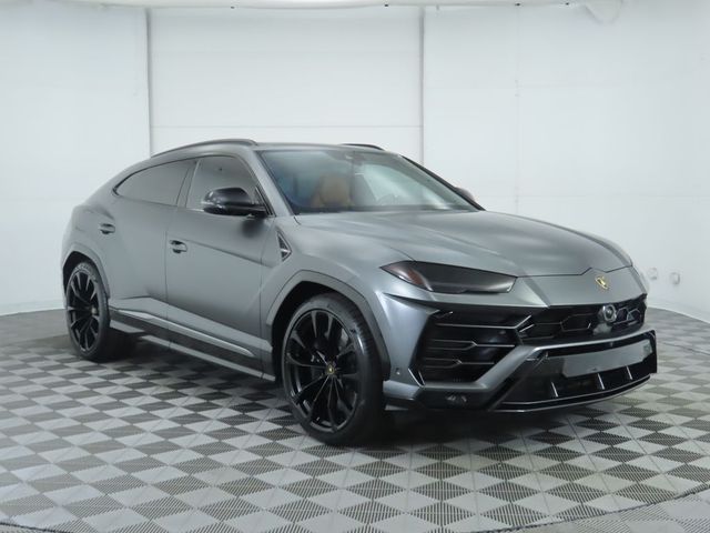 2020 Lamborghini Urus Base