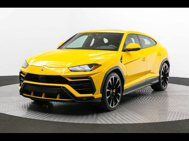 2020 Lamborghini Urus Base