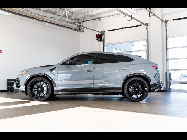 2020 Lamborghini Urus Base