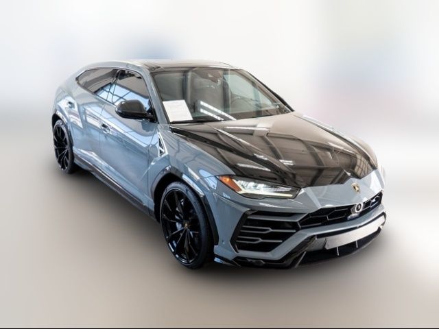 2020 Lamborghini Urus Base