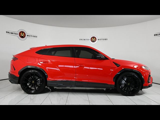 2020 Lamborghini Urus Base