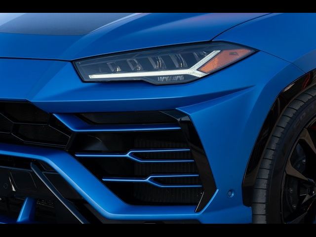 2020 Lamborghini Urus Base