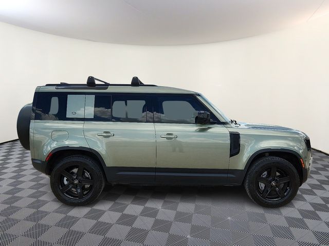 2020 Land Rover Defender SE