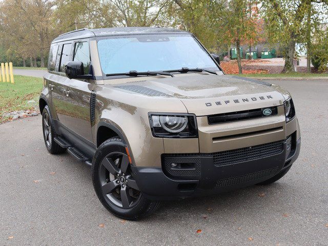 2020 Land Rover Defender SE