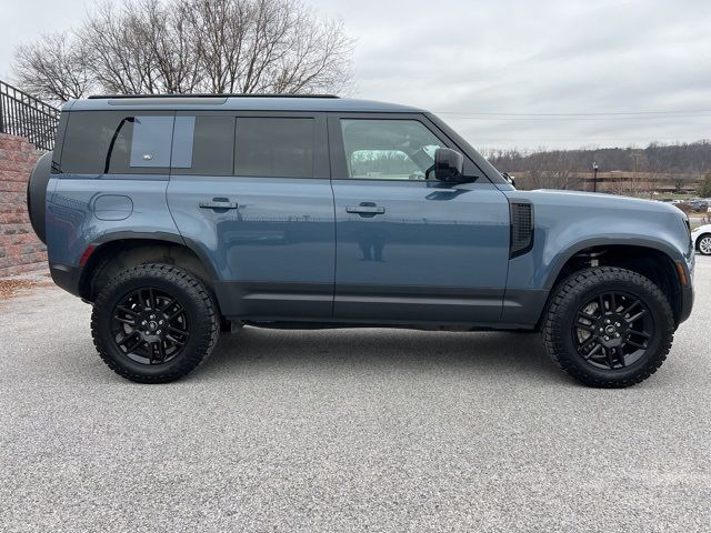 2020 Land Rover Defender SE