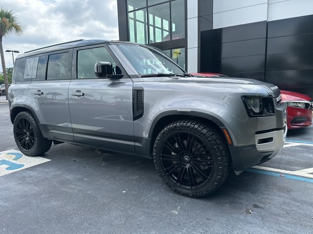 2020 Land Rover Defender SE