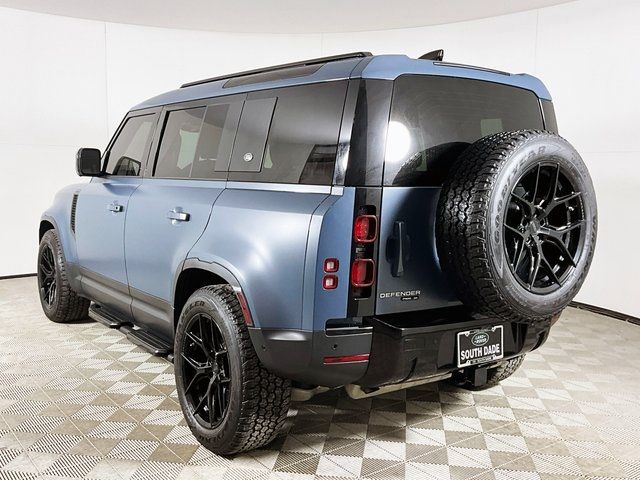 2020 Land Rover Defender SE