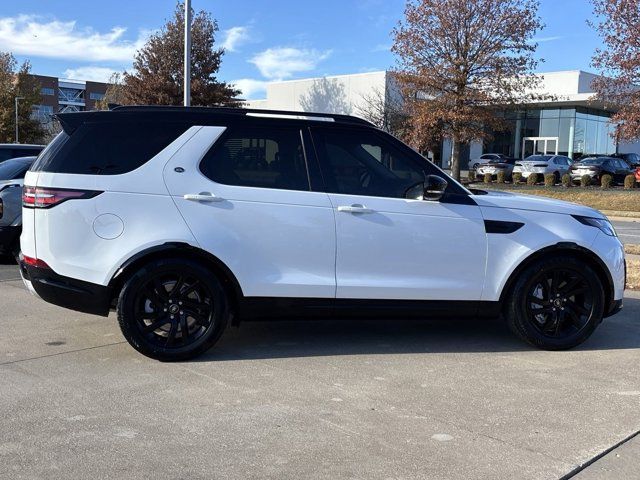 2020 Land Rover Discovery Landmark Edition